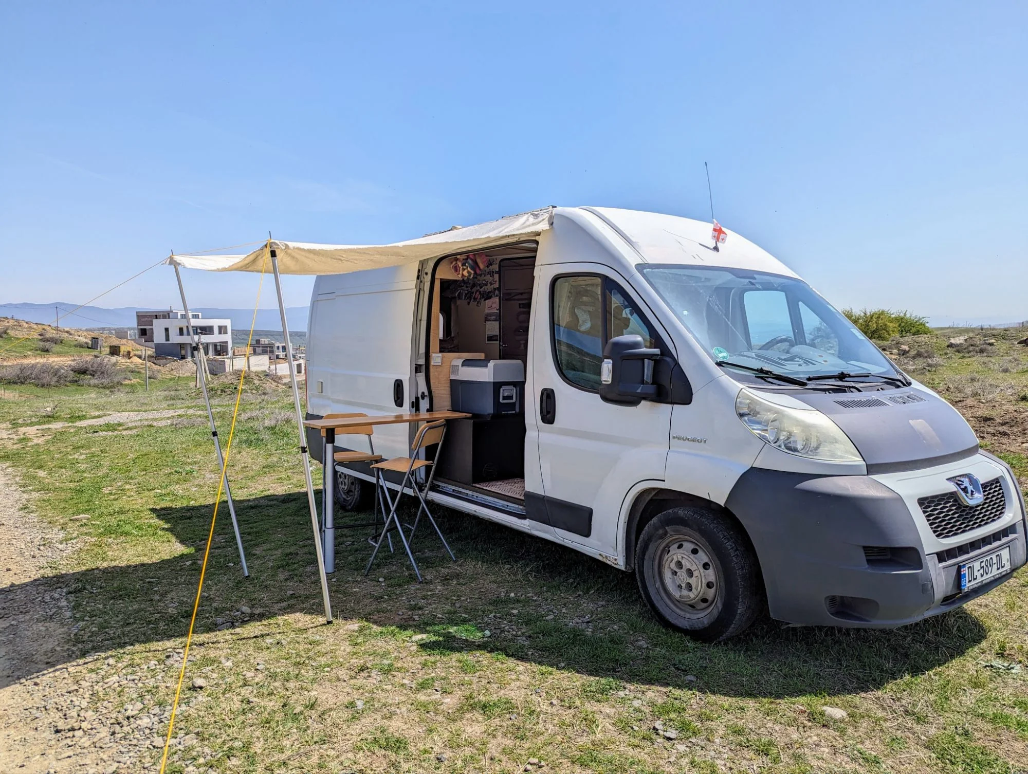 We cleaned and prepared Thor for sale and advertised him in German car markets. Whoopie&rsquo;s chefs (who have a caravan rental) were very interested in buying him but one of their workers said that there was a law in Georgia that prohibits the import of cars older than ten years.
