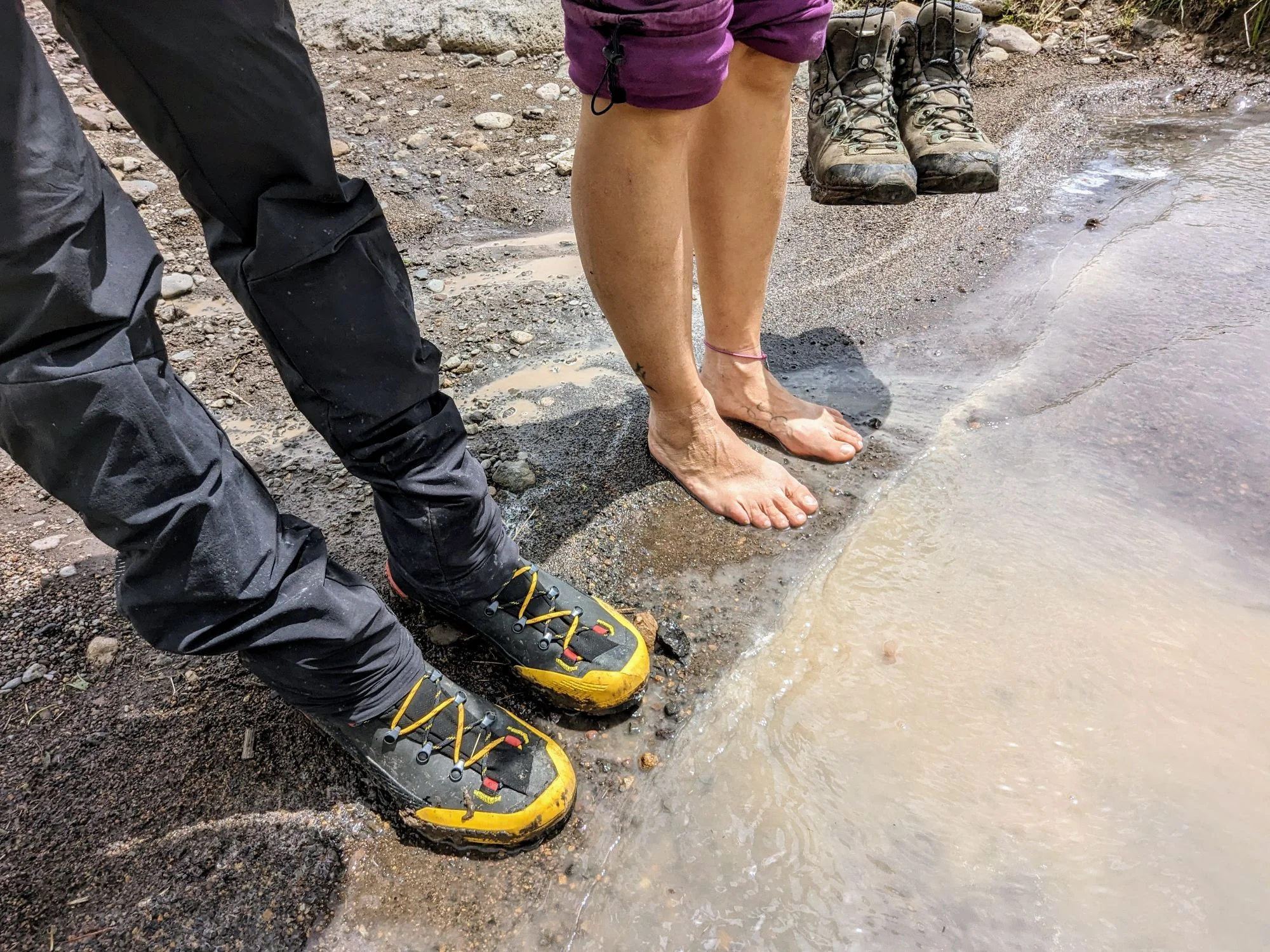 On that river crossing, Racki and I tried different approaches. Both of us got wet feet. Who would have guessed?