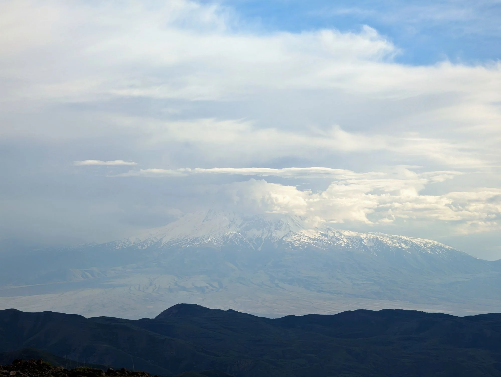 We did none of the famous volcano off-road tours because the weather was too cloudy and there was still too much snow on the volcanos.