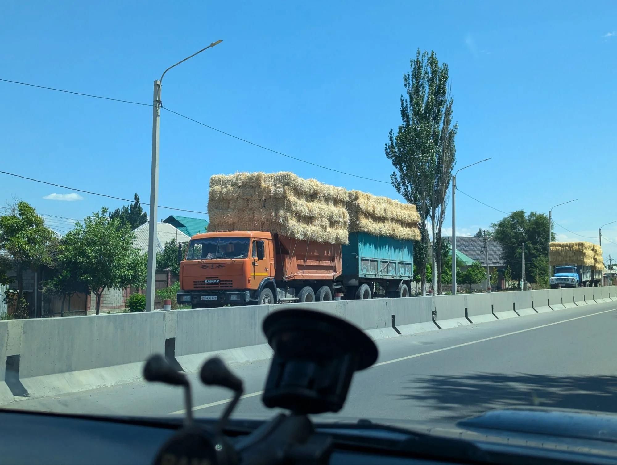 I loved especially the straw transports.