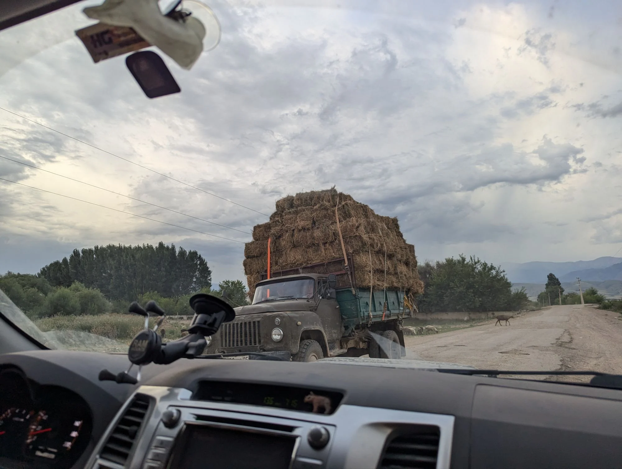 To let her carry as much as this truck 😁