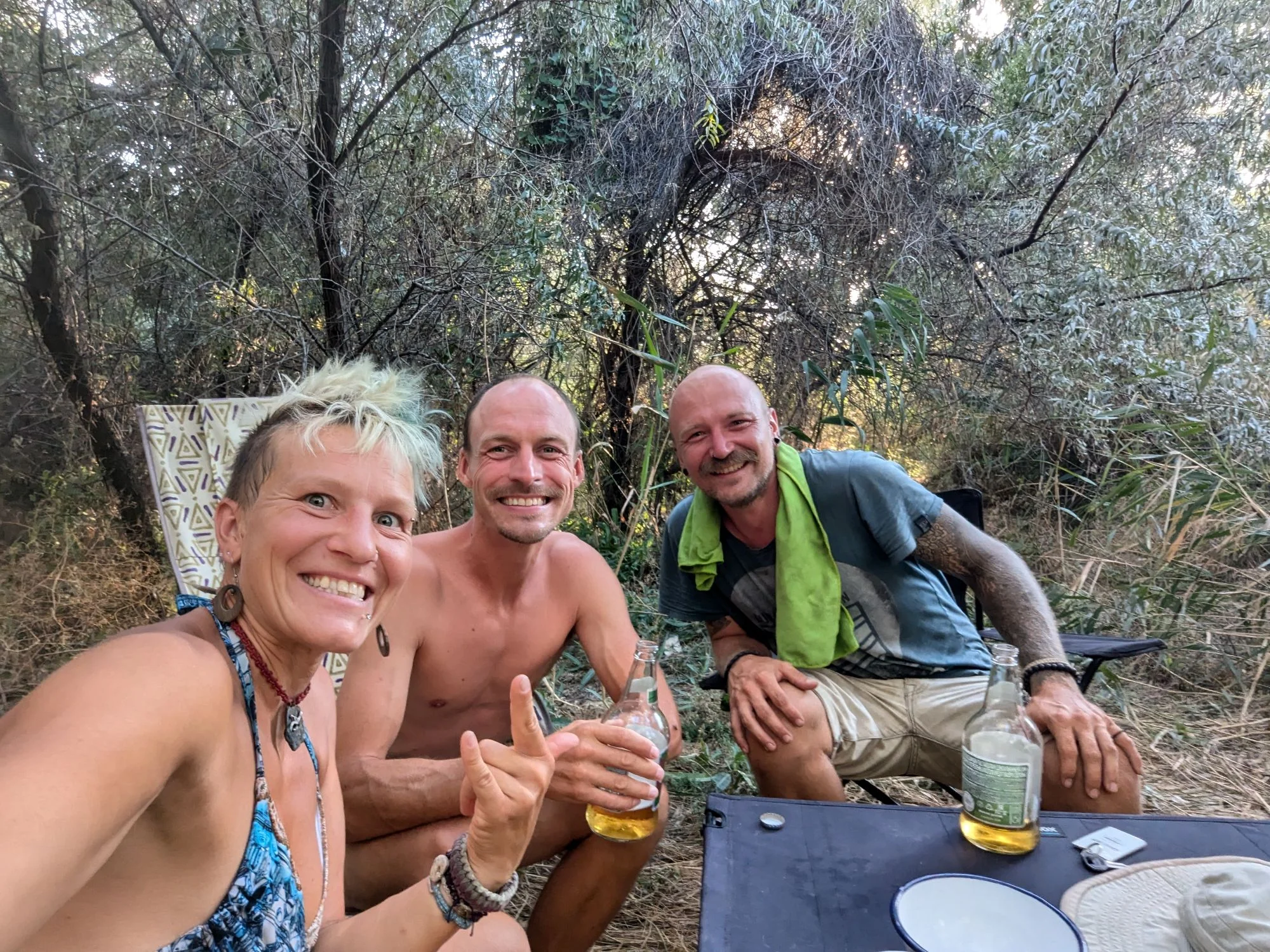 Every week we went to a nearby lake to relax and have an internet signal. We met Simon a friend of Whoopie who became our friend in Georgia.