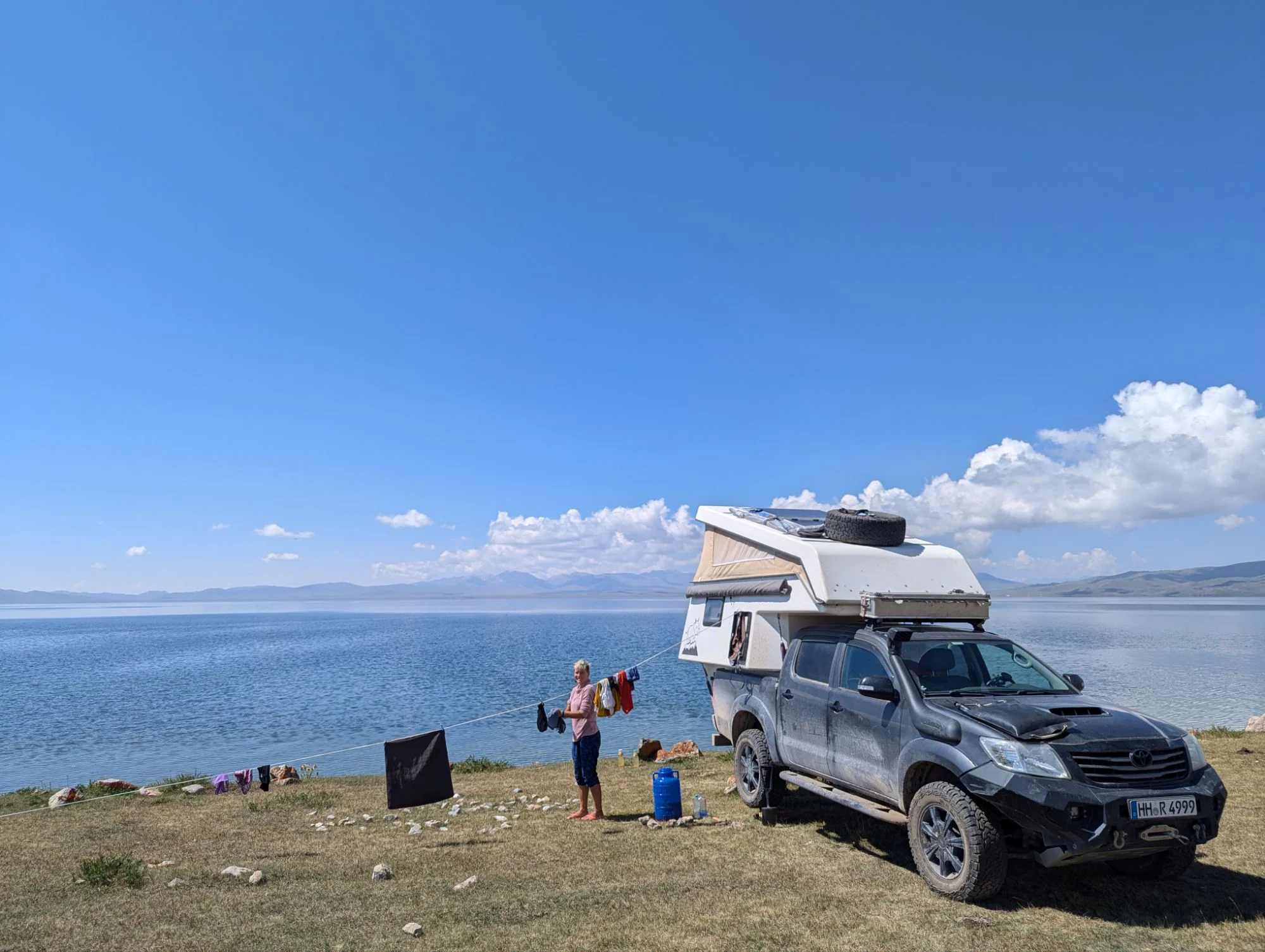We found a nice camp spot next to the water, did our laundry and our other daily routines.