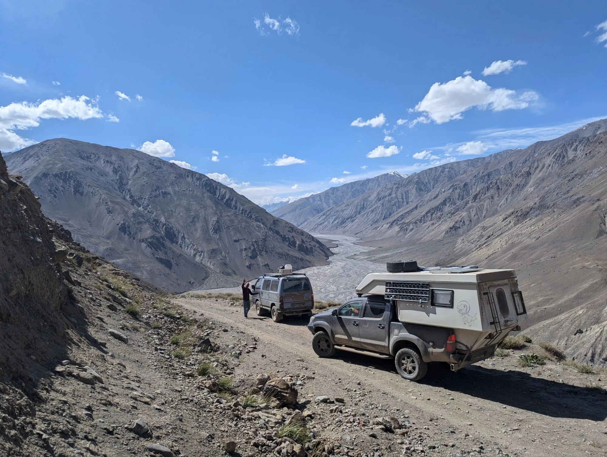 We made it easily over the most offroady part, at a small mountain pass. Only at one point, a pretty narrow, bumpy crossing of a stream on the mountain pass, I thought that maybe I would regret trying to pass this valley.