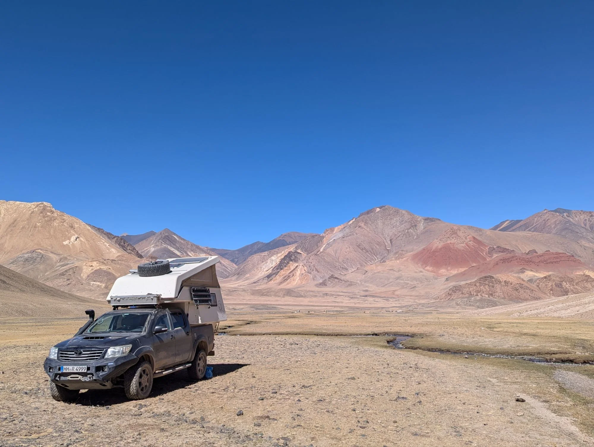 After Murghab we entered another area off the main road.