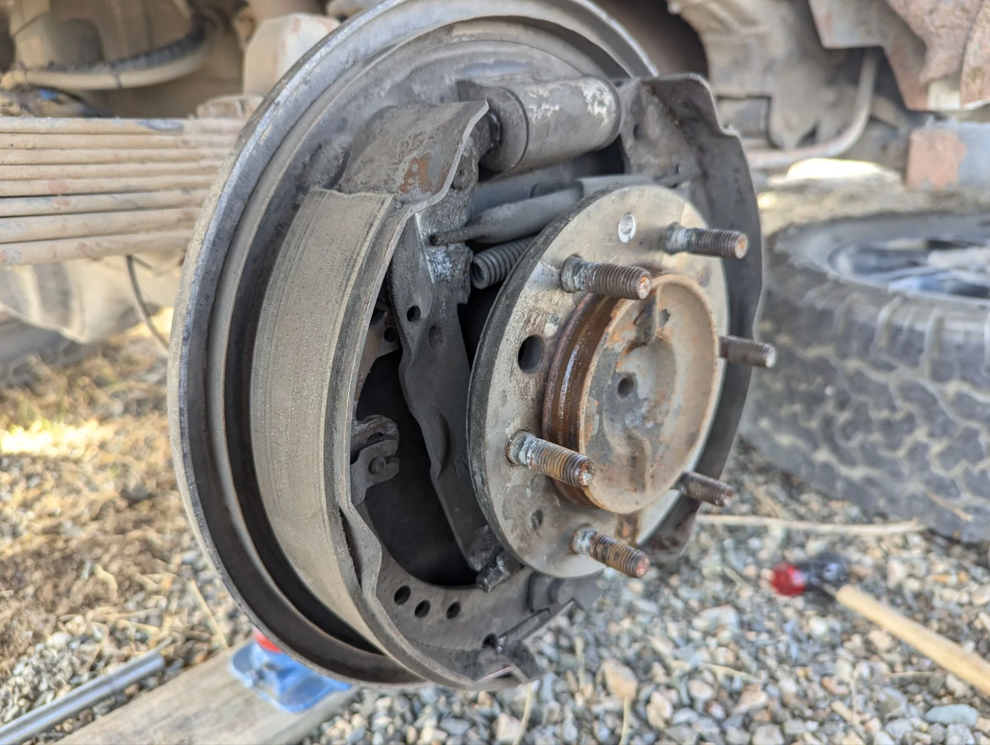 The brake pads of the rear brake too were in good conditions.