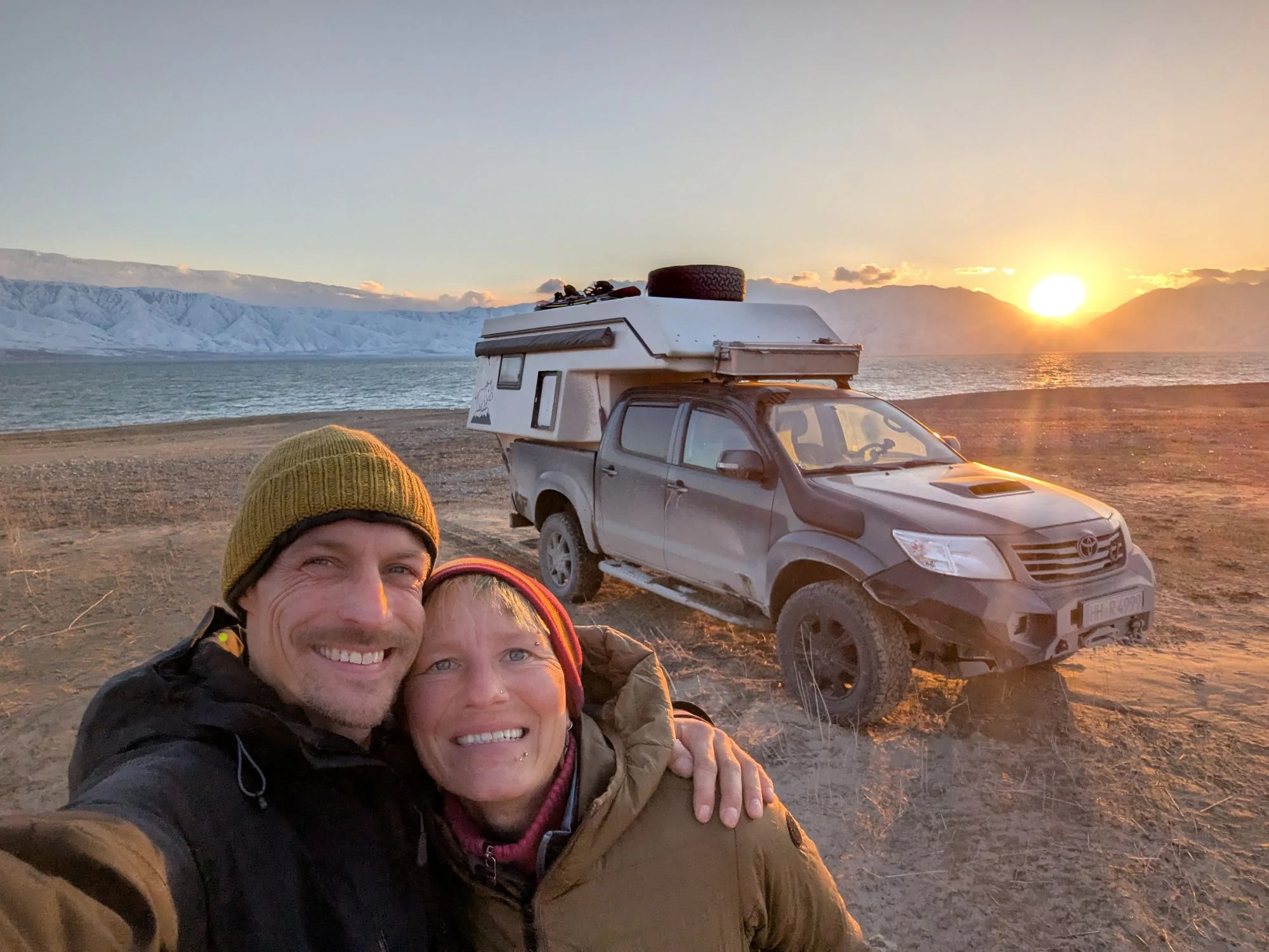 After the ski touring we went further south west to the Toktogul Reservoir. We had been there before in summer and it was very beautiful in winter as well. We took one of my favorite photos of all time at our beautiful camp spot.