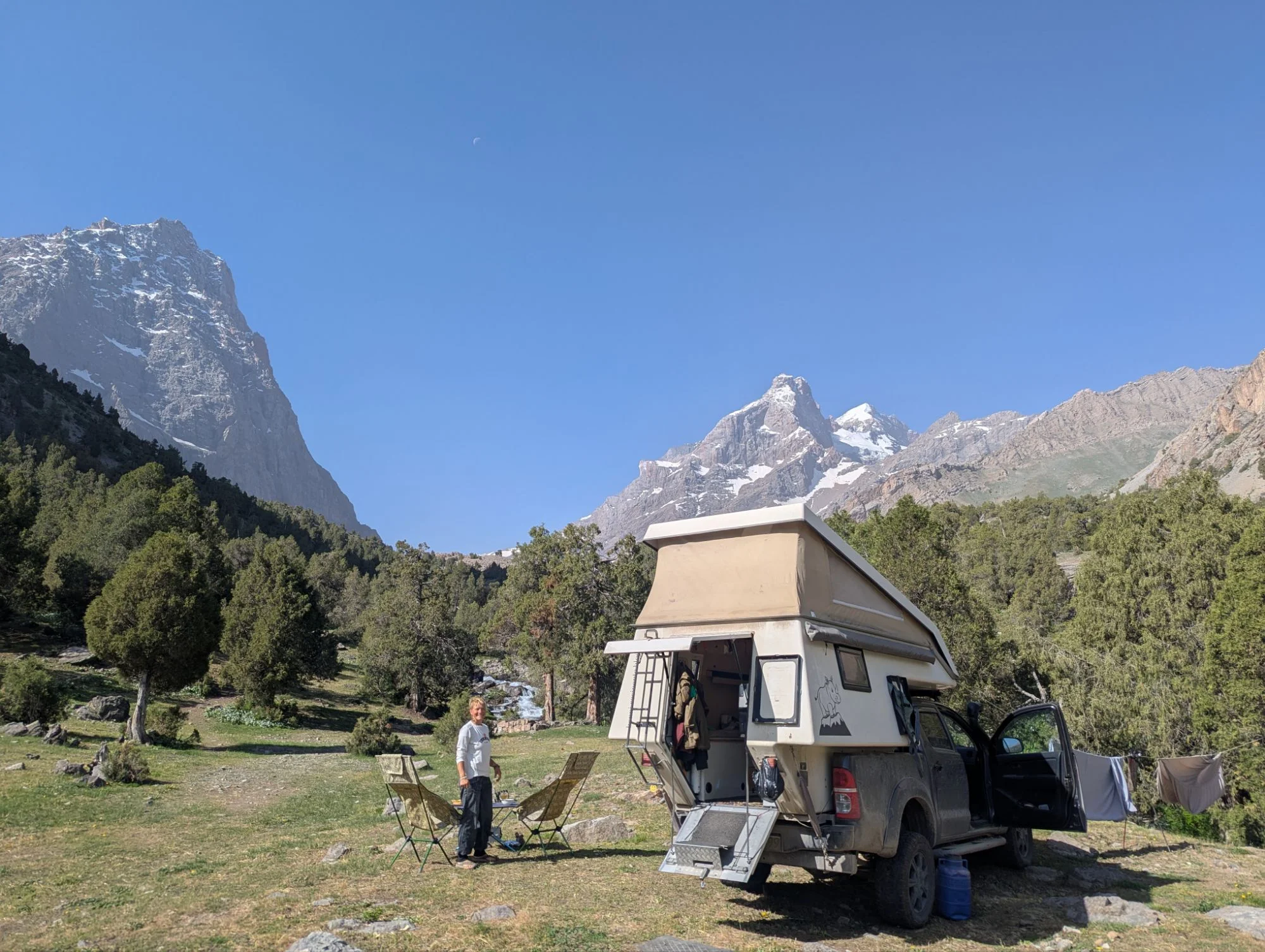 From Dushanbe we went back into the mountains and found an awesome spot at the Alauddin Lake.