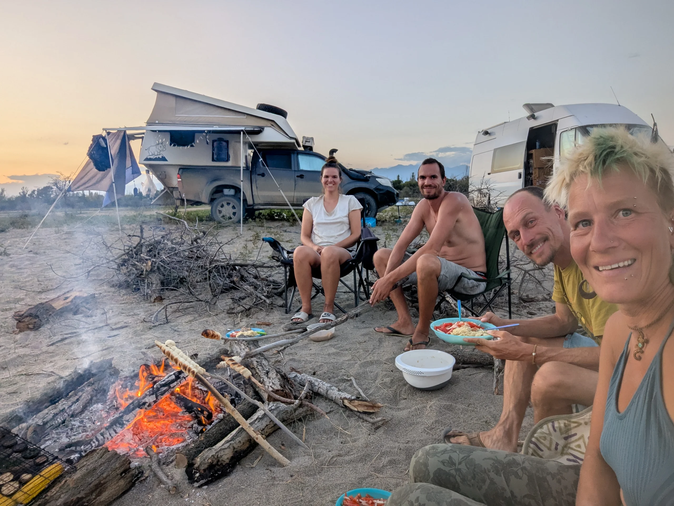 After the festival we stayed a bit more at the lake and chilled with bonfires&mldr;
