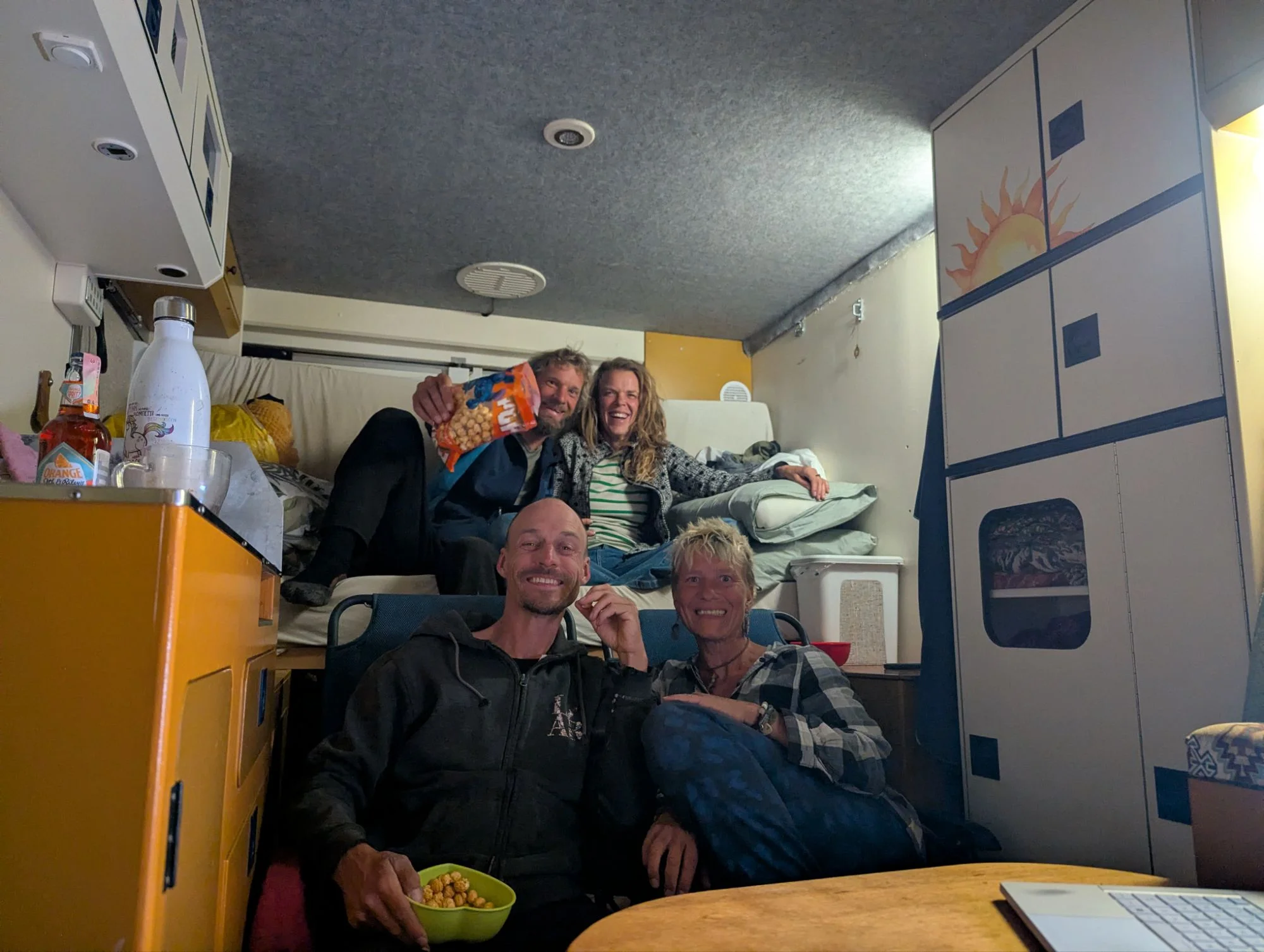 That was us on a nice and very funny movie night in the camper of our friends. And on another day, we did a 7a 📽️