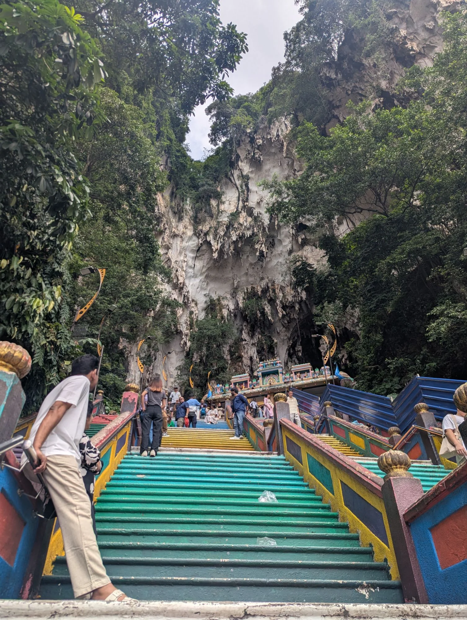 Some 372 steps up to the main cave 🚀