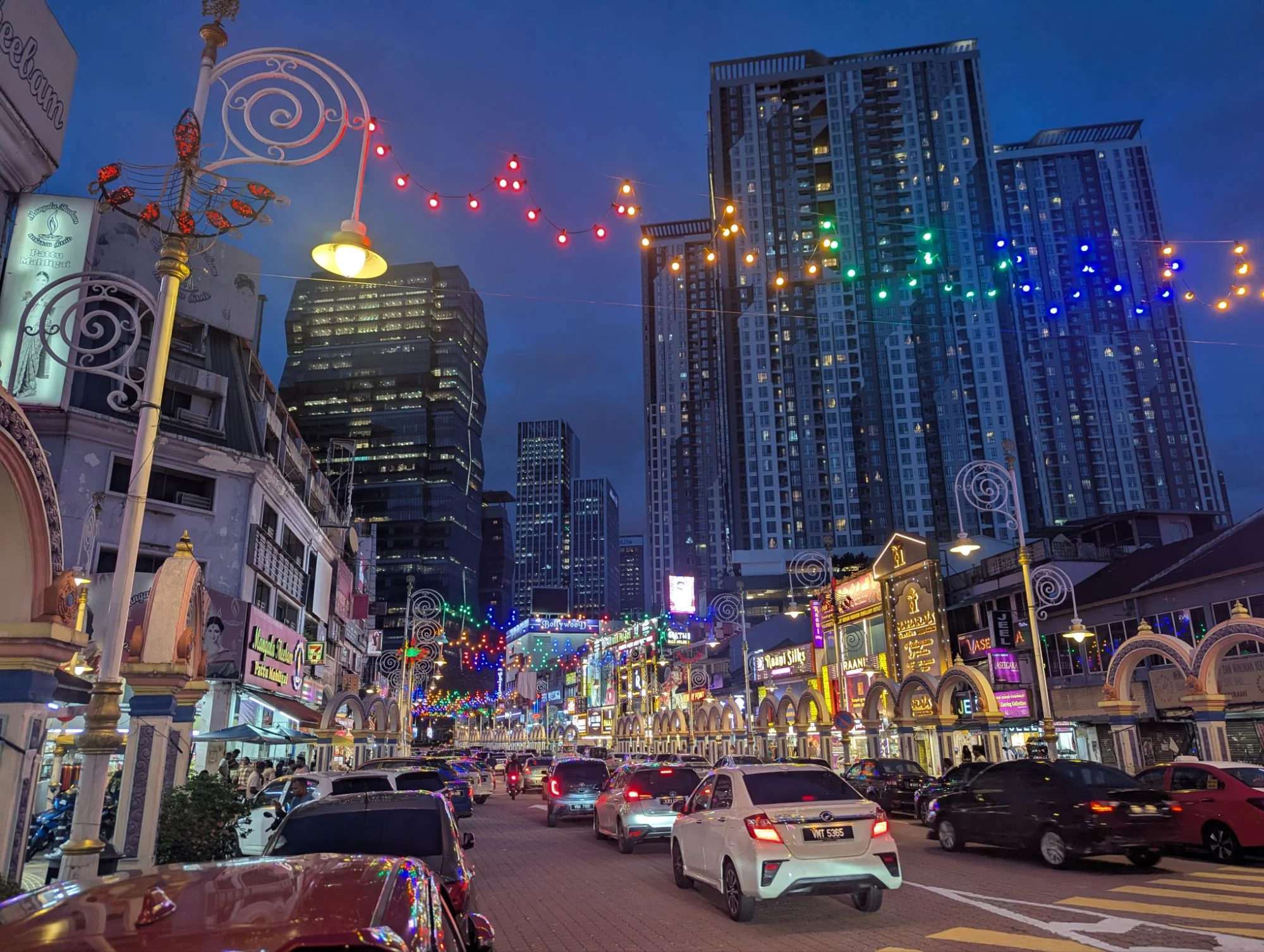 And Little India looked very colorful. Especially at night 🏮