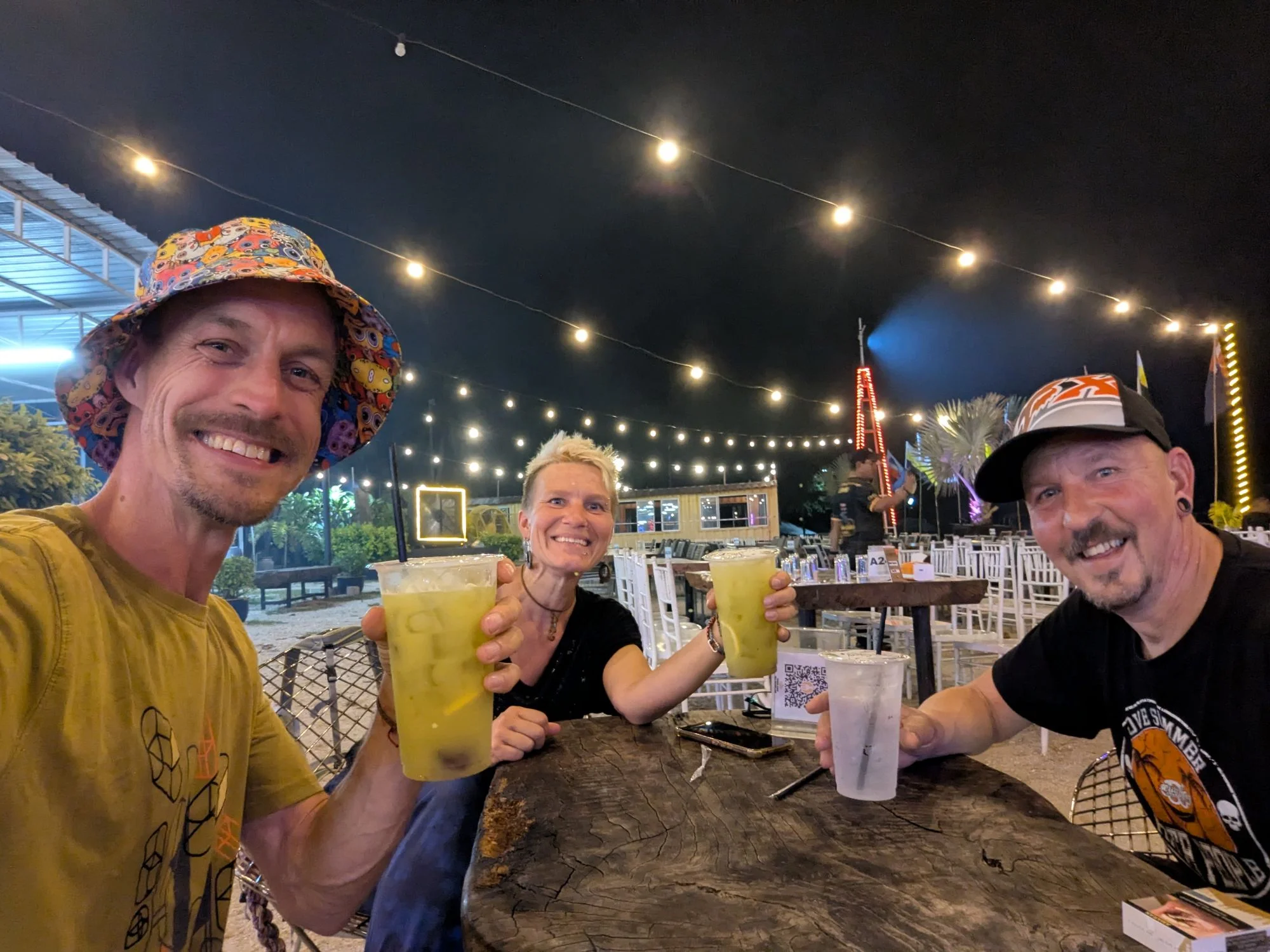 We found a nice restaurant and had very good dinners there 🥳