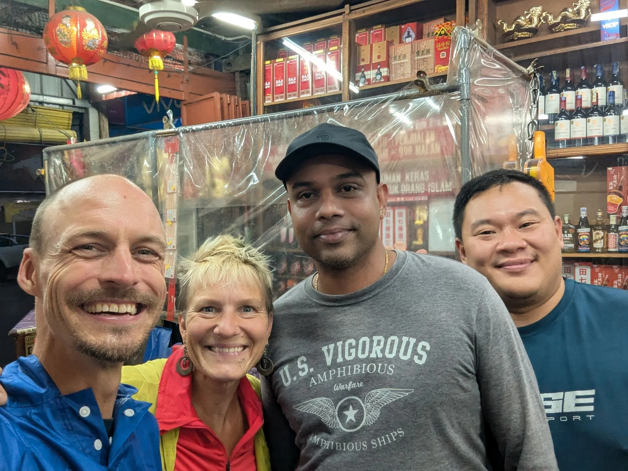 The shop owner and a customer were very nice and we had some interesting topics to talk about 😀
