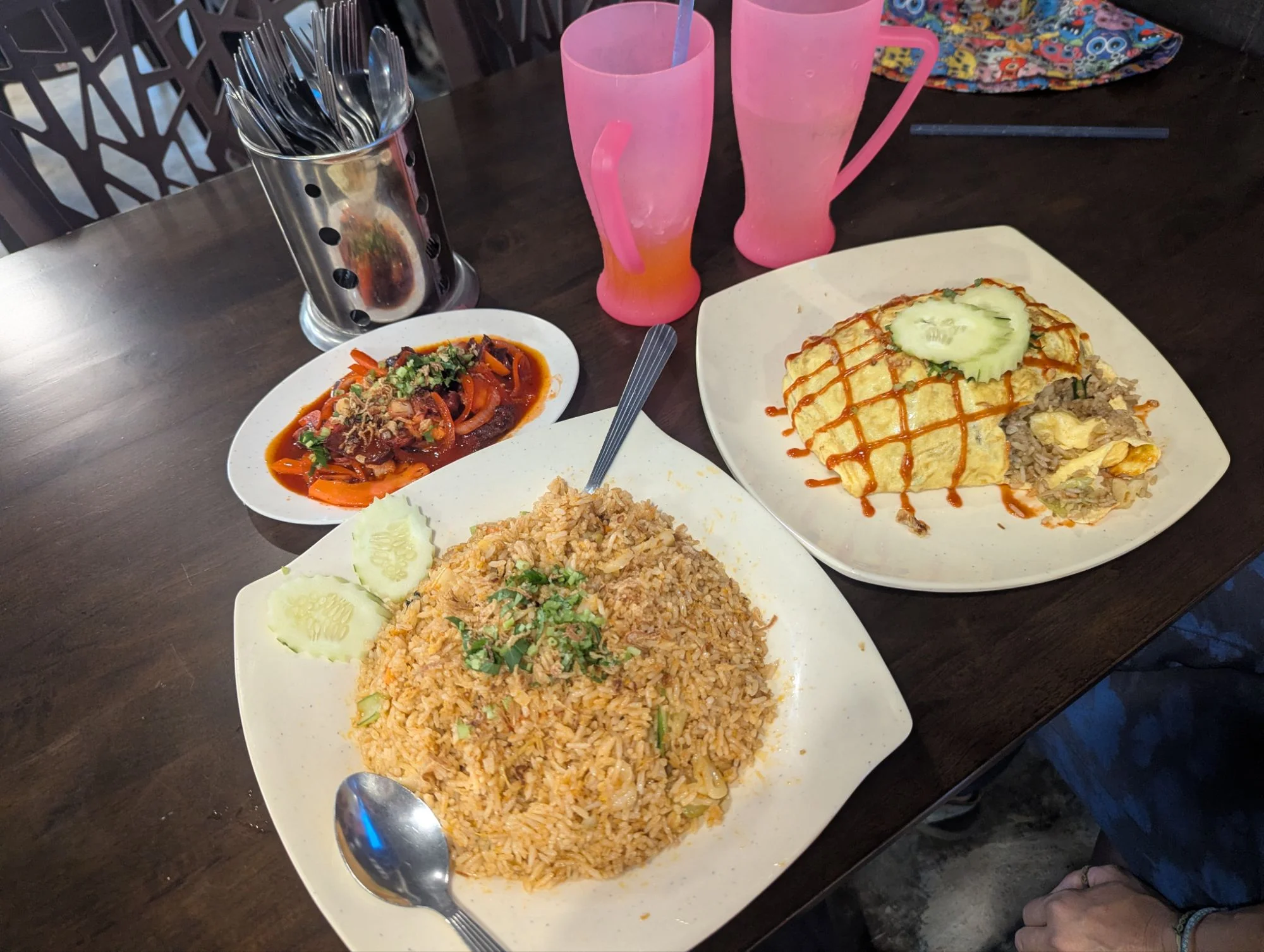 After some days we found our favorite ones. And the locals were always very curious about us because they did not have so many international tourists there 🎉
