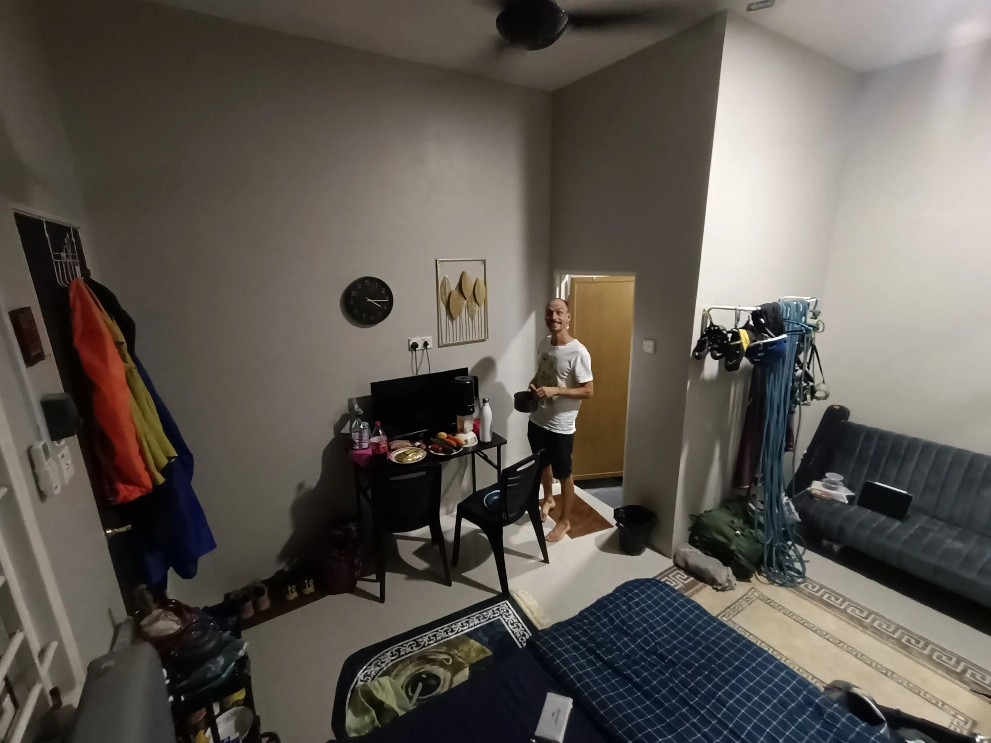 Our first apartment after the camping in Gua Musang had an ac which we used to dry all our stuff.
