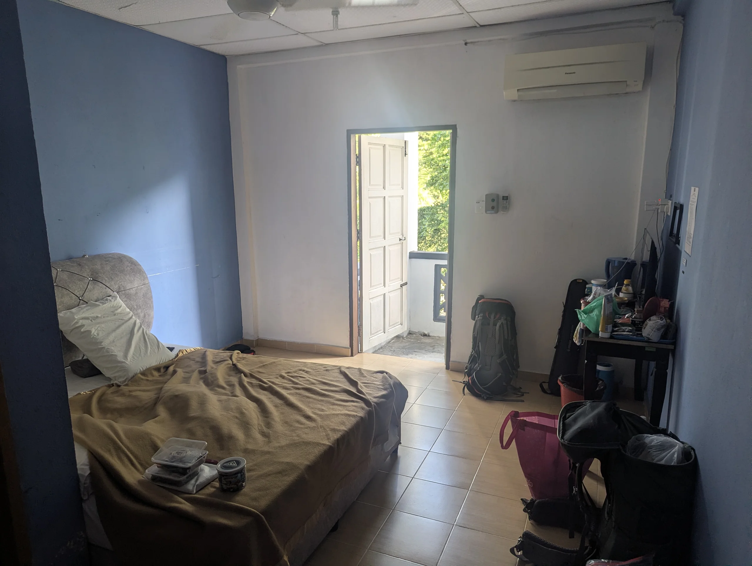 Our accommodation was still ok for us but more things than usual were broken and the balcony they praised on booking.com was not really existing. But we got used to it pretty fast.