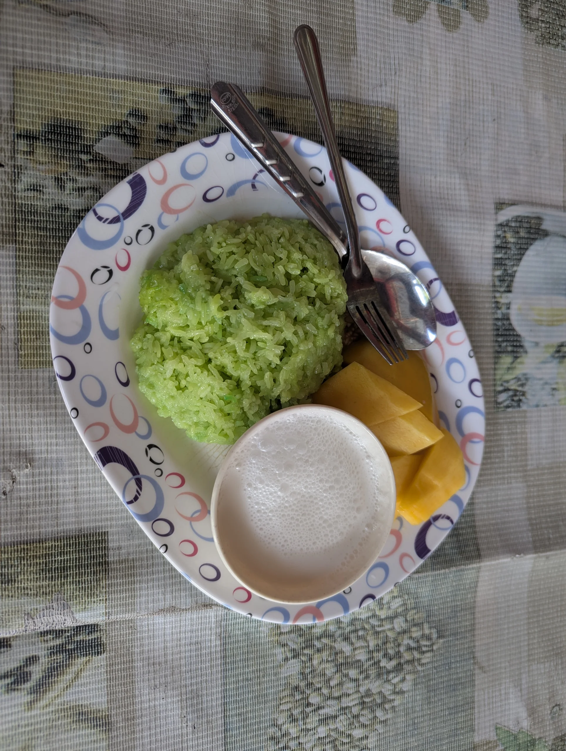 But we sticked to the mango, sticky rice with coconut sauce.