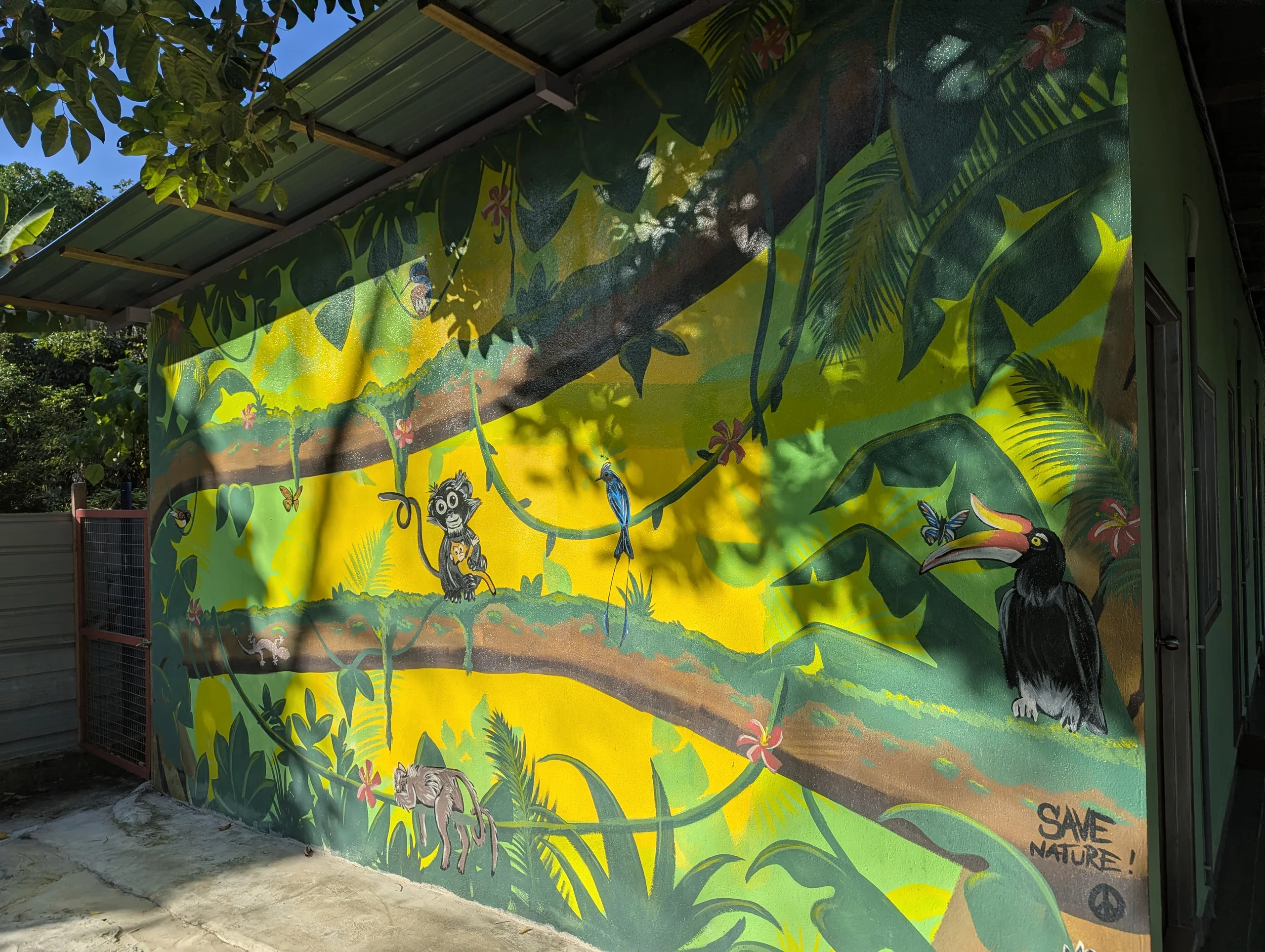 And there were a whole lot of graffiti arts at the whole place.
