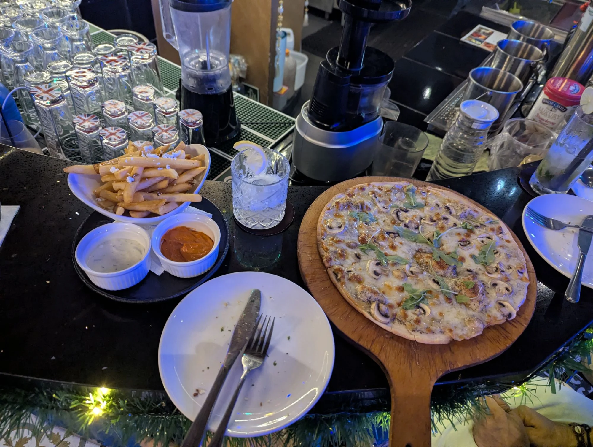 And a nice Mediterranean restaurant with delicious food, live music &mldr;